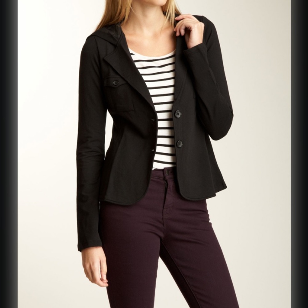 🌴Black blazer with hood